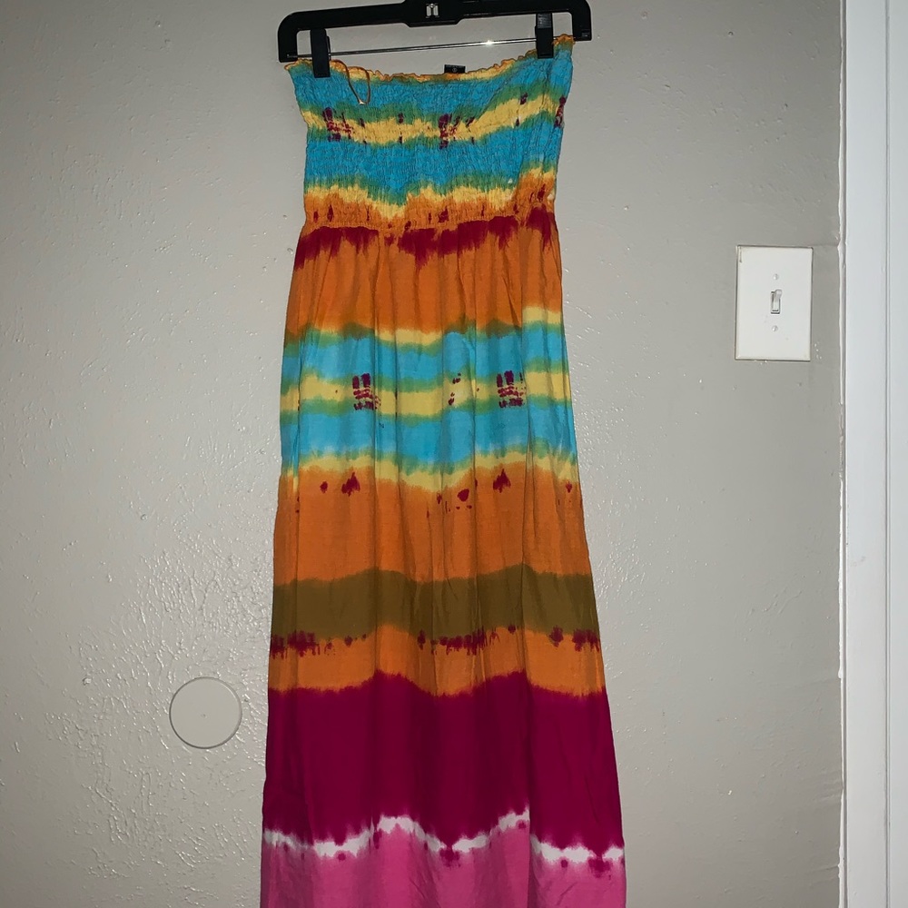 Strapless colorful dress